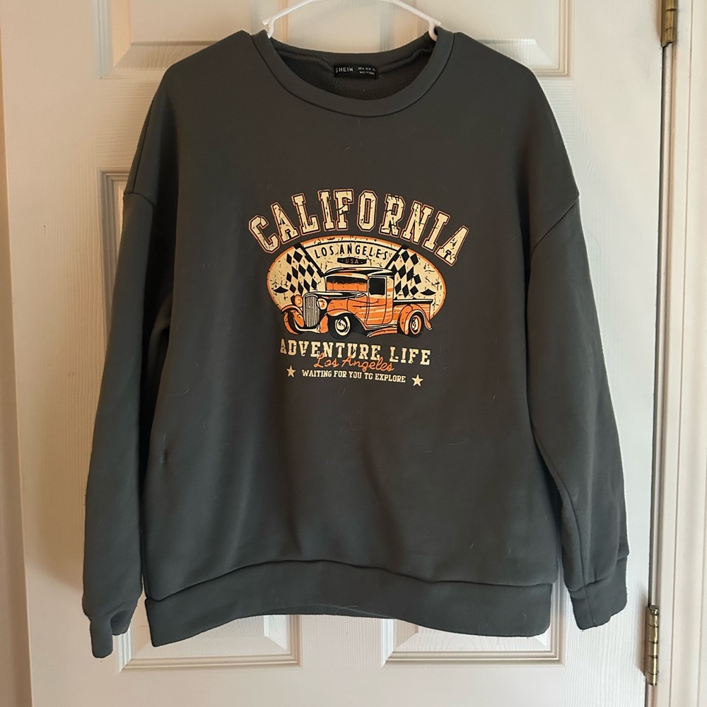 Gildan Gray Crewneck Sweater